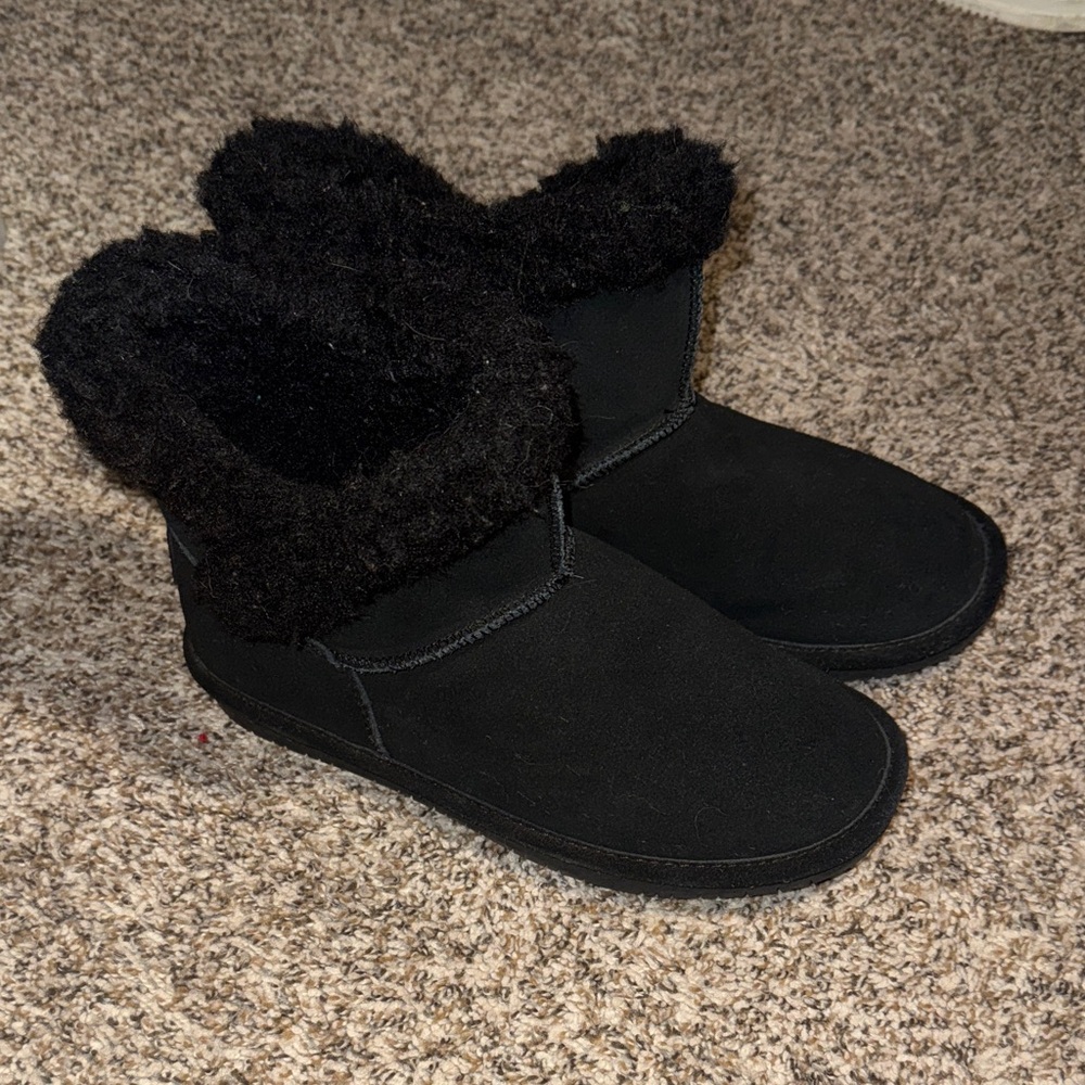 BearPaw Black Booties with Fur Trim